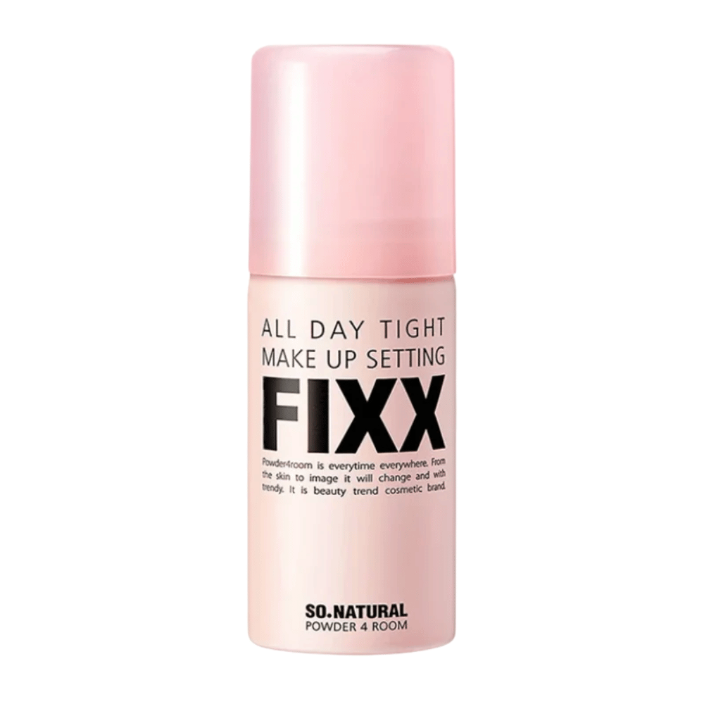 5. So Natural All Day Tight Make Up Setting Fixx – rožnati fiksirni sprej za ličenje na belem ozadju