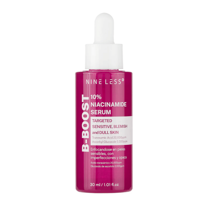 B-Boost 10% Niacinamide Serum v steklenički s pipeto.