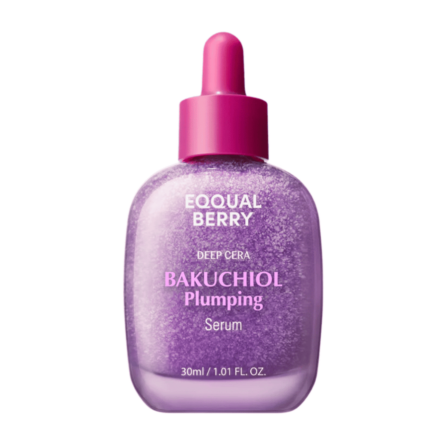 Equal Berry Bakuchiol Plumping Serum v vijoličasti bleščeči steklenički z roza pipeto. Vlažilni in učvrstitveni serum za sijočo kožo.