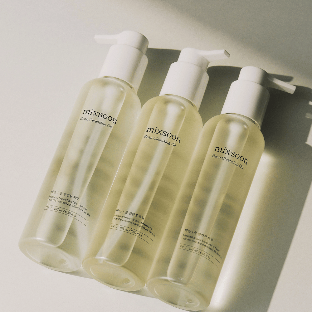 Tri steklenice Mixsoon Bean Cleansing Oil – korejsko olje na osnovi čiščenja, ki nežno odstrani ličila, nečistoče in vlaži kožo.
