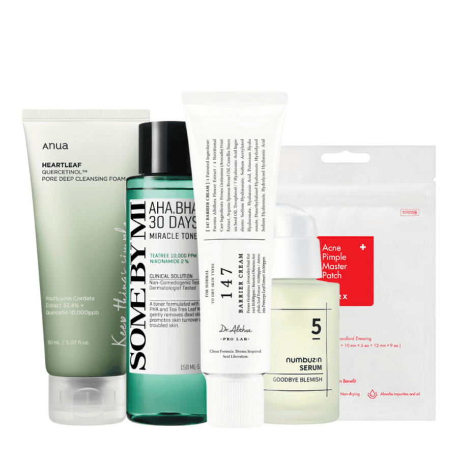 
Zbirka izdelkov za nego kože, namenjenih boju proti madežem in aknam. Set vsebuje Anua Heartleaf Quercetin+ Pore Deep Cleansing Foam, SOME BY MI AHA.BHA.PHA 30 Days Miracle Toner, Dr. Althea Pro Lab 5 Numbuzin Serum in Acne Pimple Master Patch. Ti izdelki so posebej formulirani za pomiritev, čiščenje in zdravljenje problematične kože ter za učinkovito zmanjšanje vidnosti mozoljev in por.