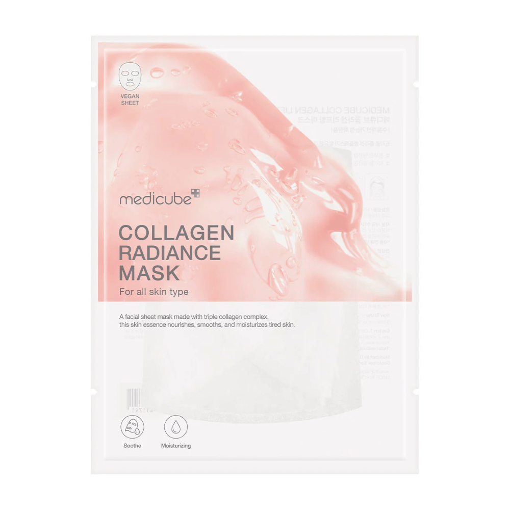 Embalaža "Medicube Collagen Radiance Mask", obrazne maske s tremi vrstami kolagenskih kompleksov. Maska je namenjena vsem tipom kože in obljublja, da bo navlažila, izravnala in dala sijaj utrujeni koži. Embalaža je v svetli barvi z jasnim besedilom in grafičnimi elementi, ki poudarjajo lastnosti izdelka.