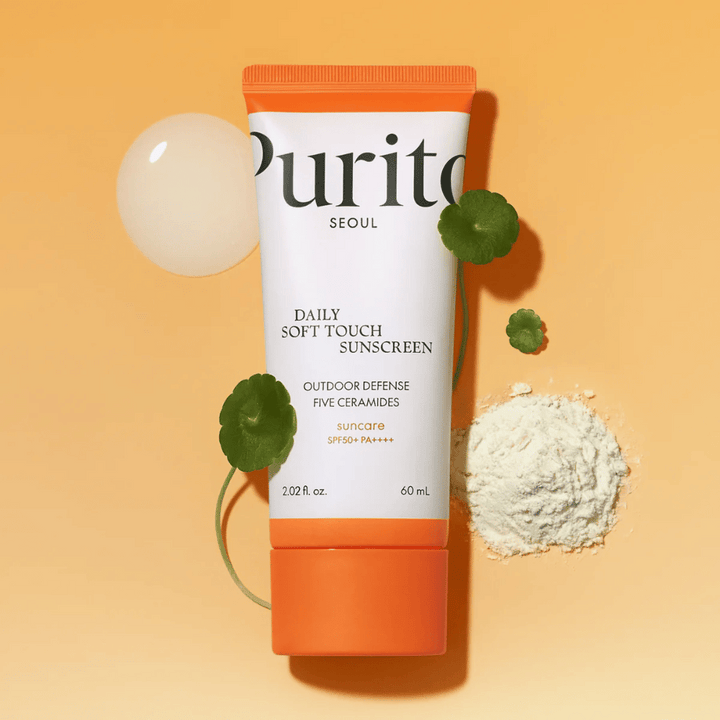 Purito Daily Soft Touch Sunscreen je zaščita pred soncem z SPF50+ PA++++, ki učinkovito ščiti kožo pred UV žarki. Vsebuje pet ceramidov za krepitev kožne bariere in Centello Asiatiko za pomirjujoč učinek. Lahka formula se hitro vpije brez lepljivega občutka. Primerna za vse tipe kože, tudi občutljivo kožo. Veganska in cruelty-free.