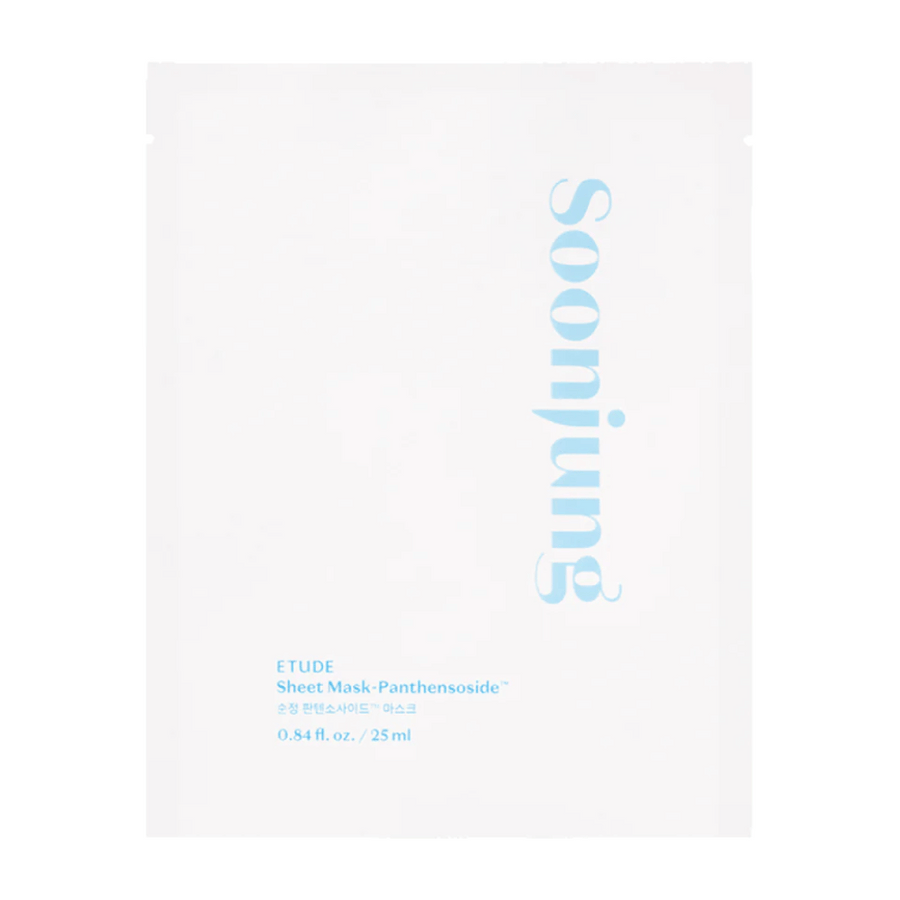 Minimalistična bela embalaža maske ETUDE Soon Jung Panthensoside Sheet Mask. Besedilo je v svetlo modrem odtenku, velikost pa je navedena kot 0,84 fl. oz. / 25 ml.