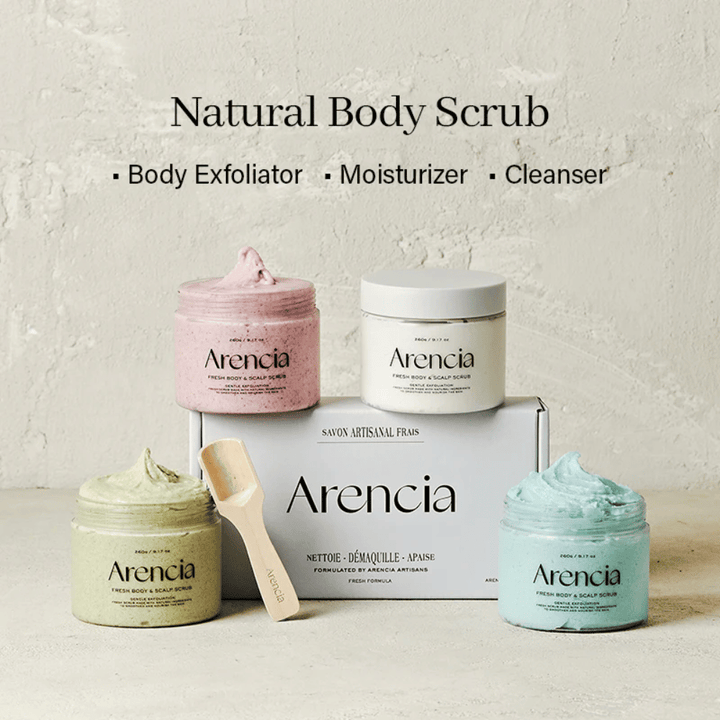 Arencia Fresh Cloud Body & Scalp Scrub v več različicah, postavljene skupaj. Veganski piling za telo in lasišče, ki čisti, eksfolira in vlaži.