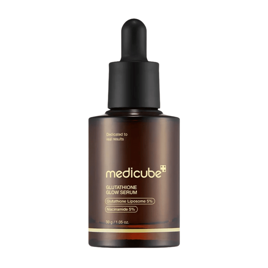 Medicube Glutathione Glow Serum – Svetleči serum z 5% glutationskim liposomom in 5% niacinamidom. Izenačuje ton kože, zmanjšuje temne lise in daje koži sijoč sijaj.