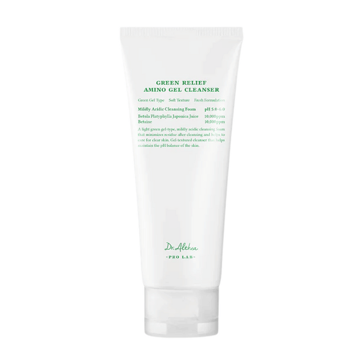 Izdelek prikazuje Dr. Althea Green Relief Amino Gel Cleanser – blag, veganski čistilni gel z lahko zeleno formulo in pH 5,0–6,0 za občutljivo kožo.