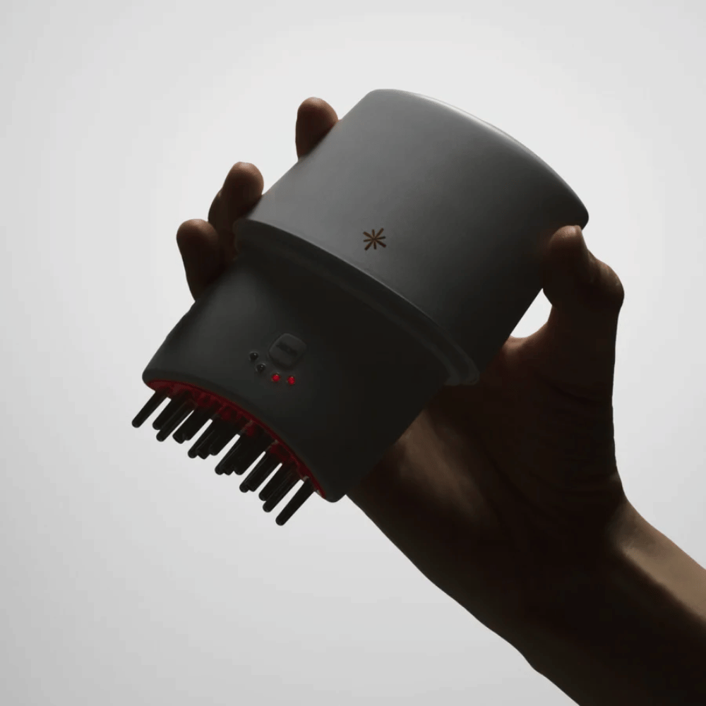 2. Lilyeve GrowTurn Pro – ročna naprava za lasišče s kovinskimi konicami in rdečo LED-svetlobo