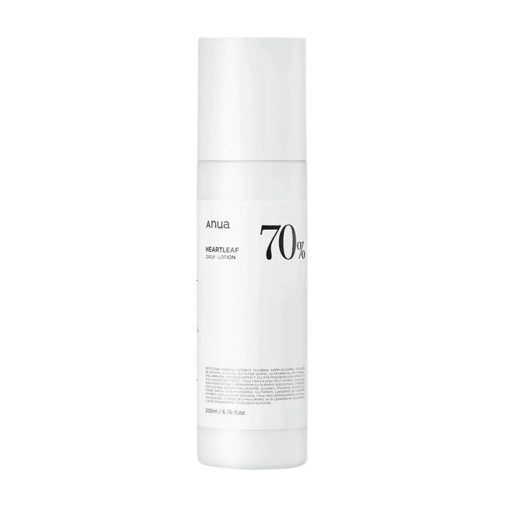 Bela steklenica z belim pokrovčkom z Heartleaf 70% Daily Lotion na beli podlagi, od Anua.