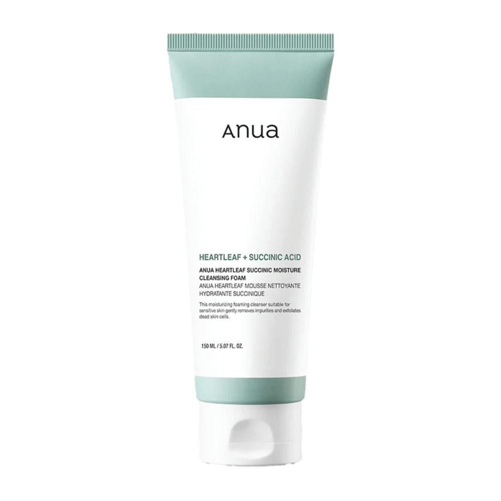 Anua Heartleaf Succinic Moisture Cleansing Foam je blag, a učinkovit čistilni gel za obraz, ki je primeren za občutljivo kožo. Z izvlečkom srčnice in jantarno kislino odstranjuje umazanijo in nečistoče, hkrati pa vlaži in pomirja kožo. Popoln za vsakodnevno uporabo.