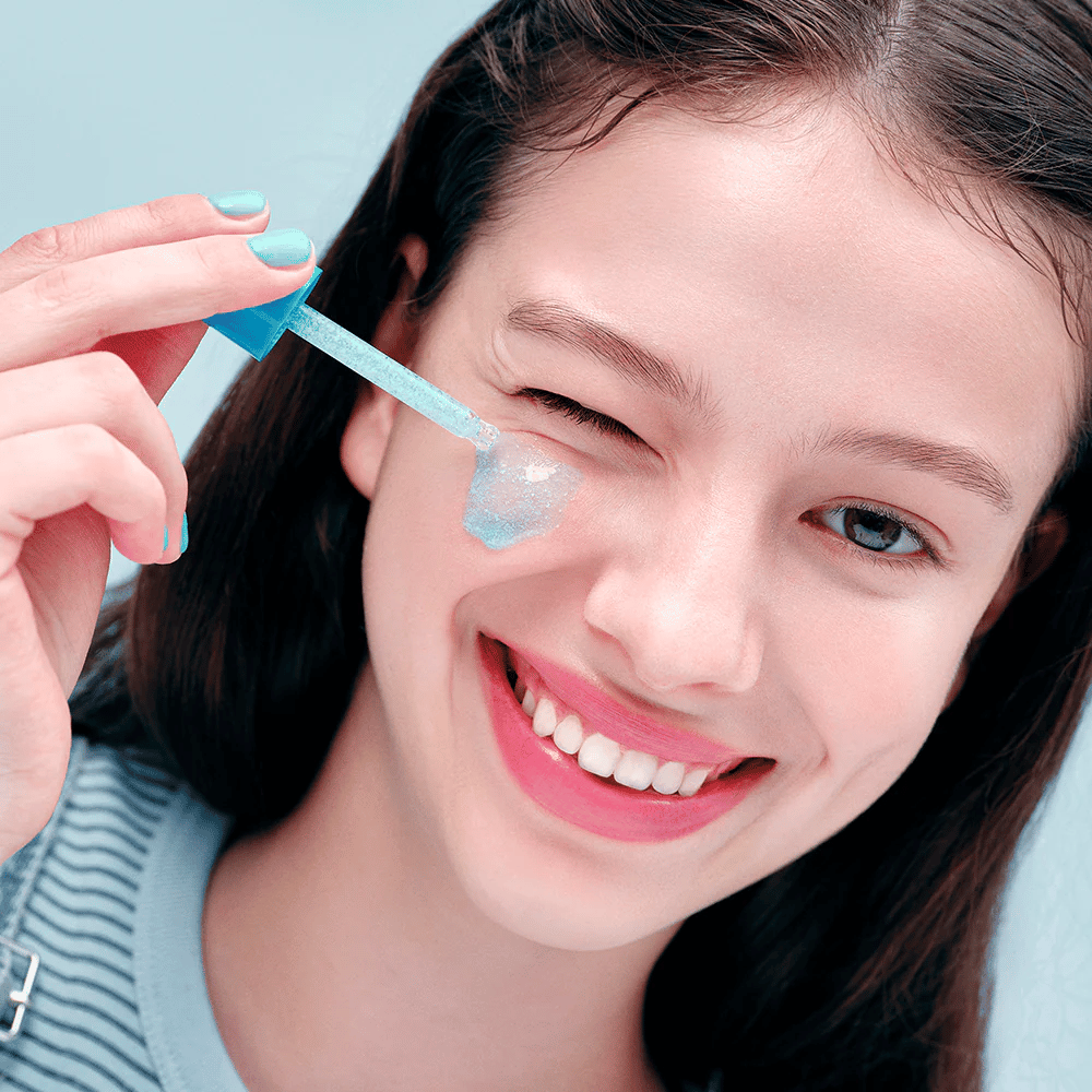 Uporaba EQUAL BERRY Hyaltoin Flooding Serum s pipeto – vlaži in daje sijaj