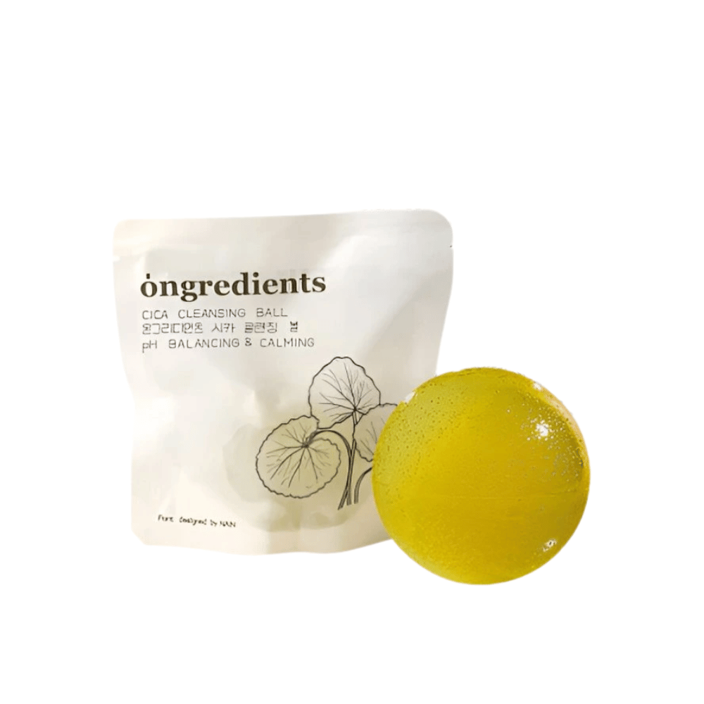 Ongredients Jeju Cica Cleansing Ball – naravna čistilna kroglica s centella asiatica, ki uravnava pH in pomirja kožo.