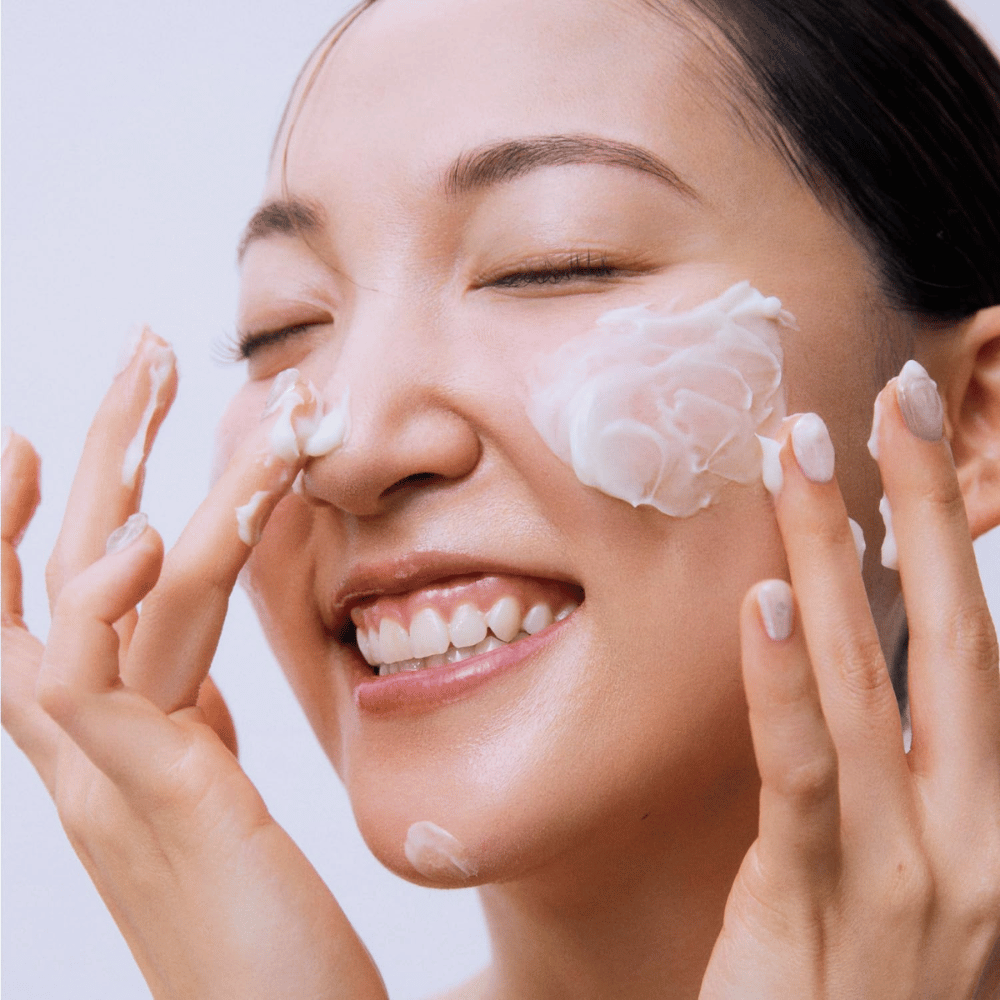 Beauty of Joseon Jello Skin Massage Cream se nanaša na obraz za vlažilno masažo in krepitev kožne bariere.