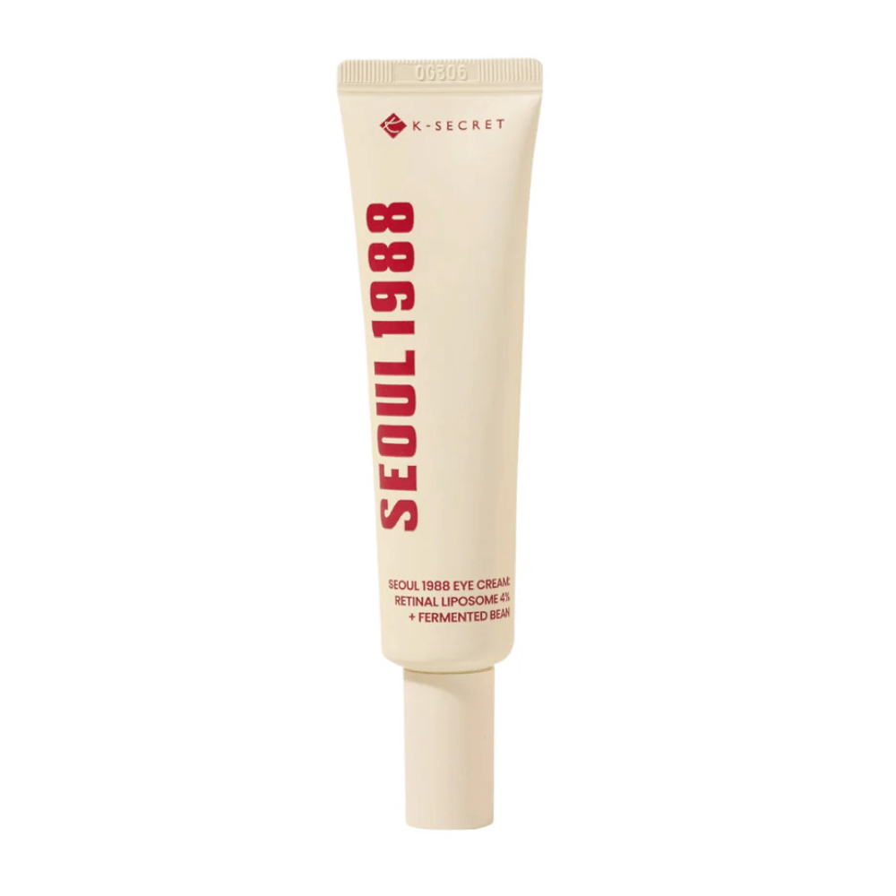 KSECRET-SEOUL 1988 Eye Cream - Retinal Liposome 4% + Fermented Bean

Ta krema za oči združuje 4% Retinal Liposome in fermentirane fižole za učinkovito zmanjšanje drobnih linij, vlaženje in krepitev občutljivega predela okoli oči.

✨ Prednosti:
✔ Retinal Liposome 4% – Močan anti-aging za bolj gladko kožo
✔ Fermentirani fižoli – Hranilna in zaščitna za povečano elastičnost
✔ Lahka in hitro vpojna – Primerna tudi za občutljivo kožo

Popolna za vlaženje in osvežitev predela okoli oči z mladostnim videzom! 👁✨
