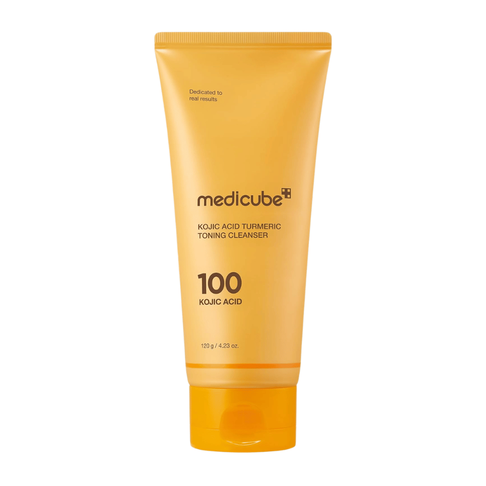 Medicube Kojic Acid Turmeric Toning Cleanser 120 g, čistilo za obraz s kojično kislino in kurkumo v rumeni tubi na belem ozadju.