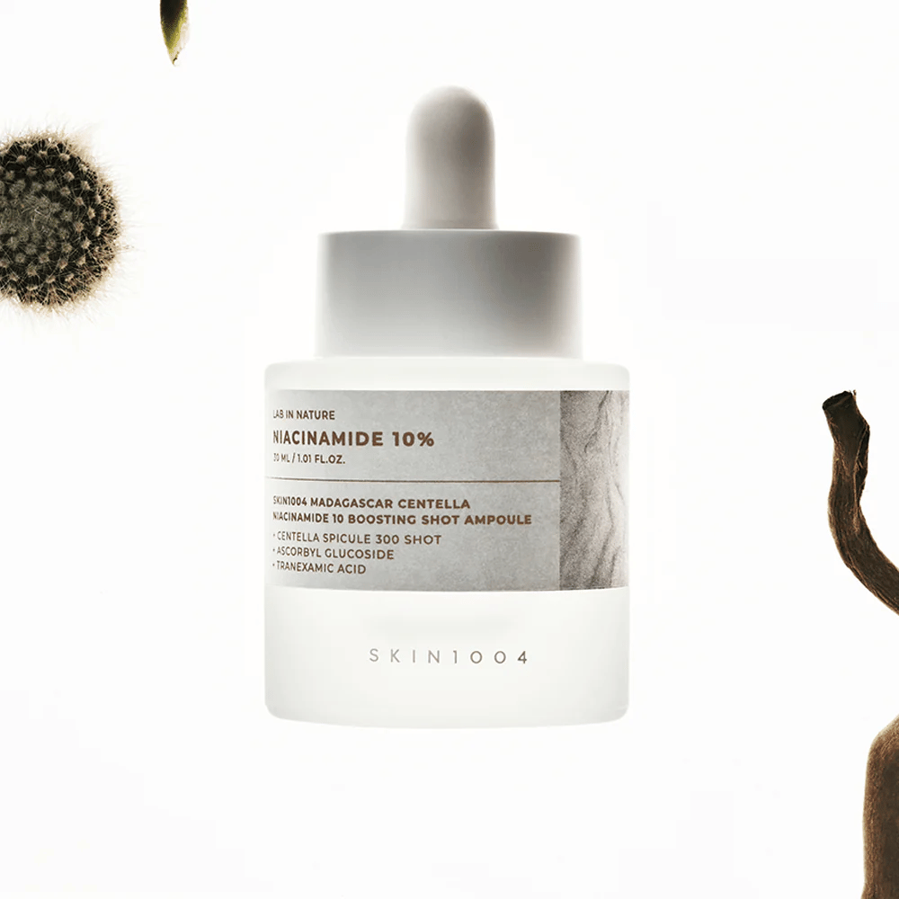SKIN1004 Madagascar Centella Niacinamide 10 Boosting Shot Ampoule – korejski serum z 10 % niacinamidom in centella asiatica za enakomernejši ton kože, sijaj in uravnoteženo kožo.