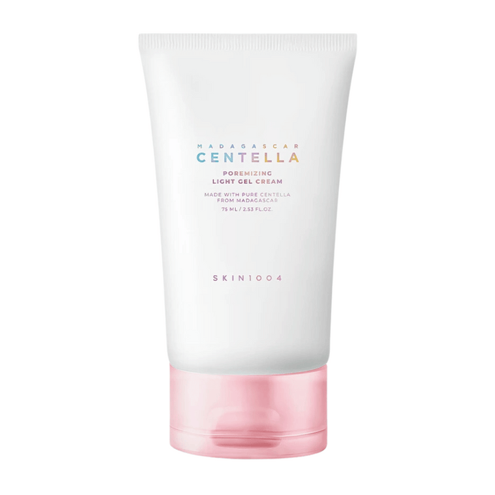 Madagascar Centella Poremizing Light Gel Cream je predstavljena v beli in roza tubi. Izdelek je narejen s čisto centello z Madagaskarja in ima lahko gelasto konsistenco, kar ga naredi idealnega za zmanjšanje por in daje svež občutek.