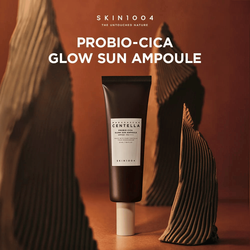 SKIN1004 Madagascar Centella Probio-Cica Glow Sun Ampoule – hranljiva zaščita pred soncem z SPF50+ PA++++, ki daje sijaj, ščiti in krepi kožno pregrado s probiotiki in centelo iz Madagaskarja. Primerna tudi za občutljivo kožo.