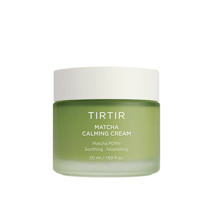 TIRTIR Matcha Calming Cream zmanjšuje rdečico in draženje, pomirja občutljivo kožo ter daje bolj enakomeren in uravnotežen ten kože.