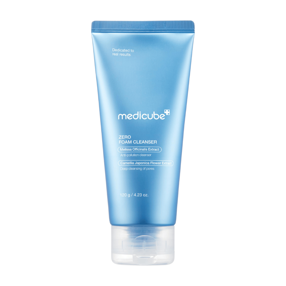 Medicube Zero Foam Cleanser – Globinsko čistilno sredstvo za obraz za svežo in uravnoteženo kožo.

🌿 Melissa Officinalis-ekstrakt – Ščiti kožo pred onesnaženjem.
🌸 Camellia Japonica-cvetni ekstrakt – Globinsko čisti pore.