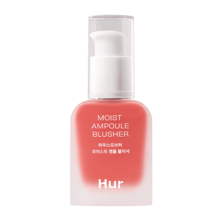 House of Hur Moist Ampoule Blusher v odtenku #05 Peach Coral daje svež in breskov odtenek rdečila licem. Vlažilna formula naredi kožo mehko in navlaženo ves dan.