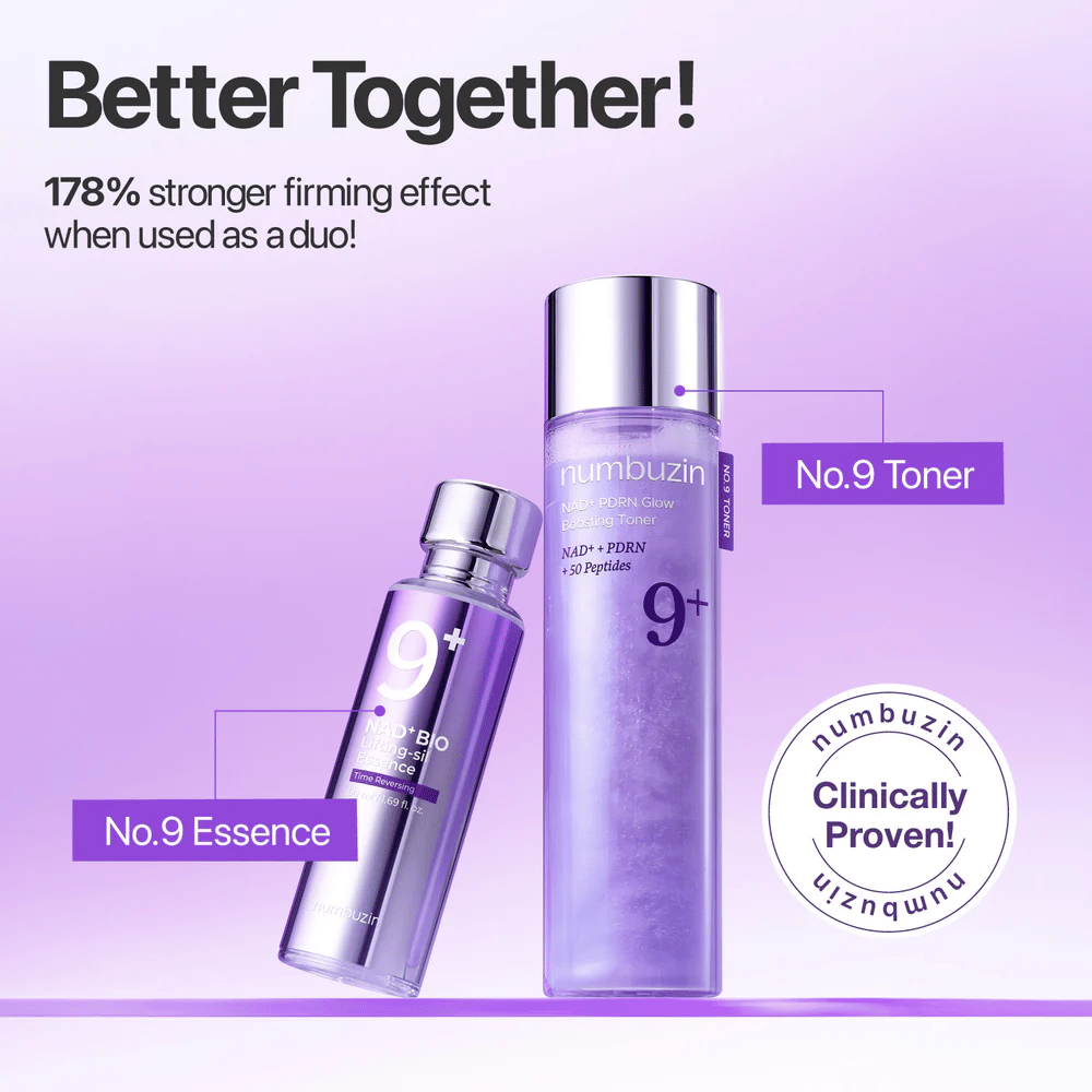 Numbuzin No.9 Toner in Essence sta prikazana skupaj v vijoličnih tonih. Besedilo: „Boljša skupaj – 178% močnejši učinek čvrstitve, ko se uporabljata kot duo.“