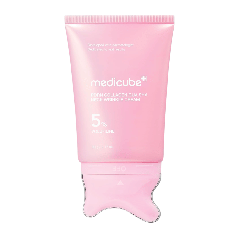6. Medicube PDRN Collagen Gua Sha Neck Wrinkle Cream 90 g – rožnata tuba z vgrajenim gua sha aplikatorjem na belem ozadju