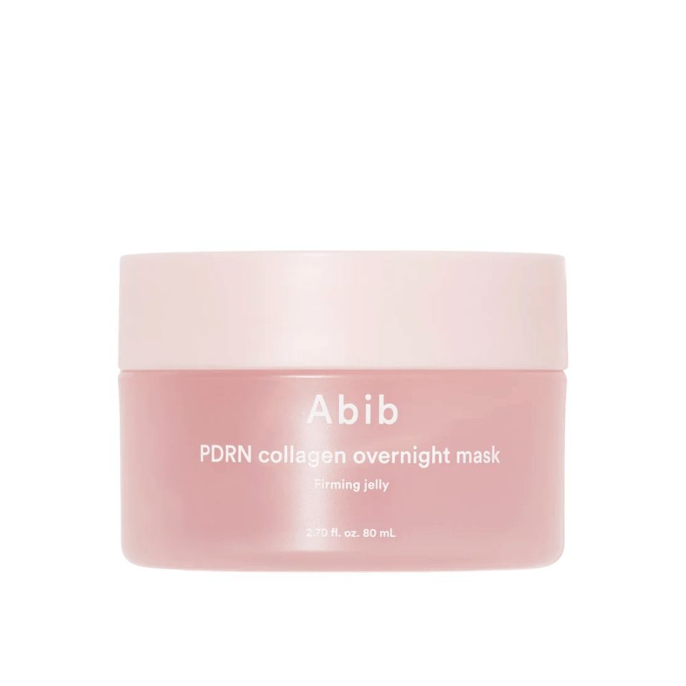 Minimalistična produktna slika izdelka Abib PDRN Collagen Overnight Mask v rožnatem lončku s poudarkom na dizajnu in imenu izdelka na svetlem ozadju.