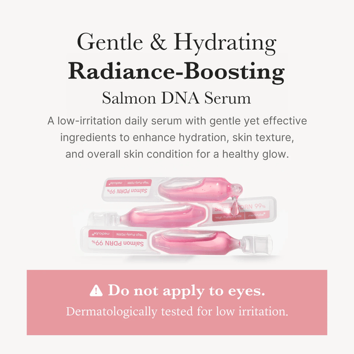 Medicube PDRN Pink One Day Serum v obliki ampule. Slika opisuje vlažilni serum z lososovo DNK (PDRN), ki je dermatološko testiran za nizko stopnjo draženja in razvit za vsakodnevno uporabo.