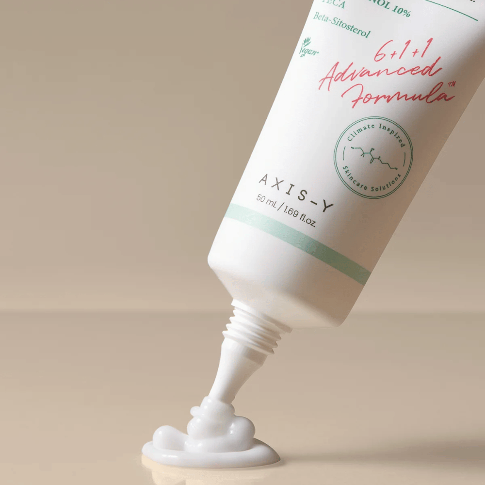 AXIS-Y Panthenol 10 Skin Smoothing Shield Cream se iztisne iz tube