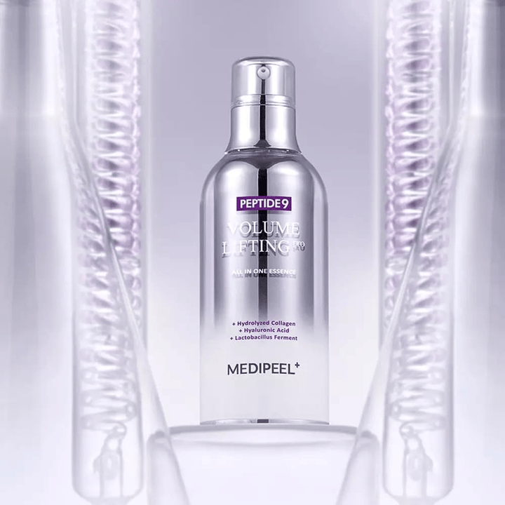 Medi-Peel Peptide 9 Volume Lifting Esenca nega kože – korejski esenca s peptidi in kolagenom, ki pomaga zmanjšati drobne gubice in okrepiti kožno pregrado.