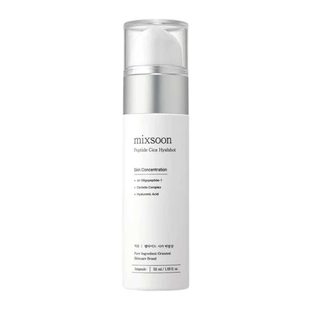 Mixsoon Peptide Cica Hyalshot – vlažilni serum s centelo in hialuronsko kislino v elegantni beli steklenički s srebrnimi detajli. Primeren za občutljivo kožo in pomaga krepiti kožno bariero.