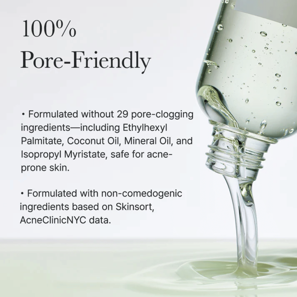 Povečava Arencia Pore Melt Mochi Cleansing Oil pri nalivanju, prikazuje lahko oljno teksturo, ki se hitro emulgira in čisti pore globoko brez zamašitve.