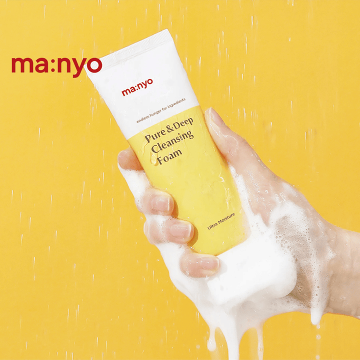Ma:nyo Pure & Deep Cleansing Foam v peni – vlažilna čistilna pena, ki globinsko čisti pore in pušča kožo mehko in svežo.