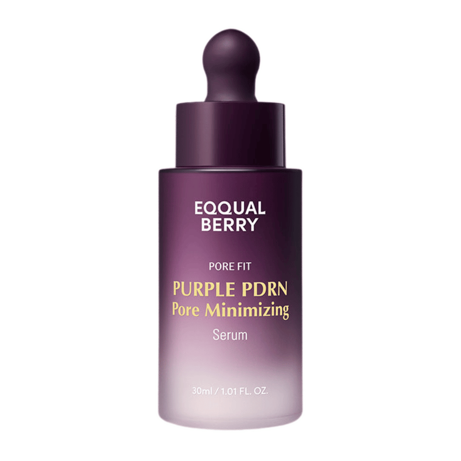 EQUAL BERRY Purple PDRN Pore Minimizing Serum v vijoličnem steklenički s pipeto in belo-rumenim besedilom na beli podlagi.