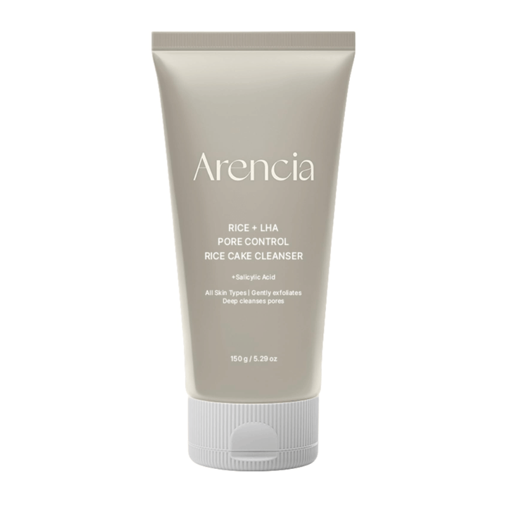 Arencia Rice + LHA Pore Control Rice Cake Cleanser v celoti proti beli podlagi, korejsko čistilo za obraz z rižem in LHA za nežno piling in uravnoteženo kožo.