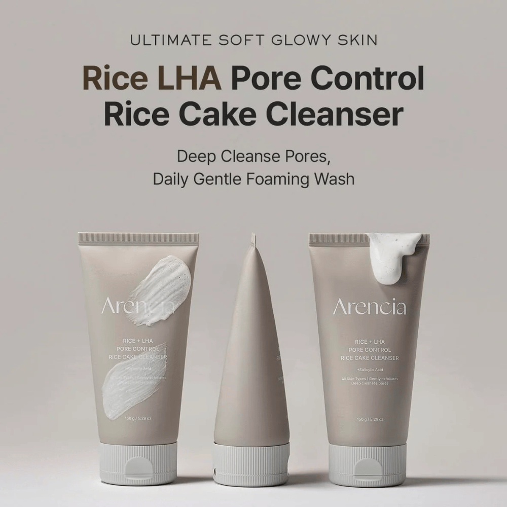 Predstavitev izdelka Arencia Rice + LHA Pore Control Rice Cake Cleanser iz več zornih kotov, dnevno penasto čistilo za obraz za bolj jasne pore in bolj enakomerno strukturo kože.