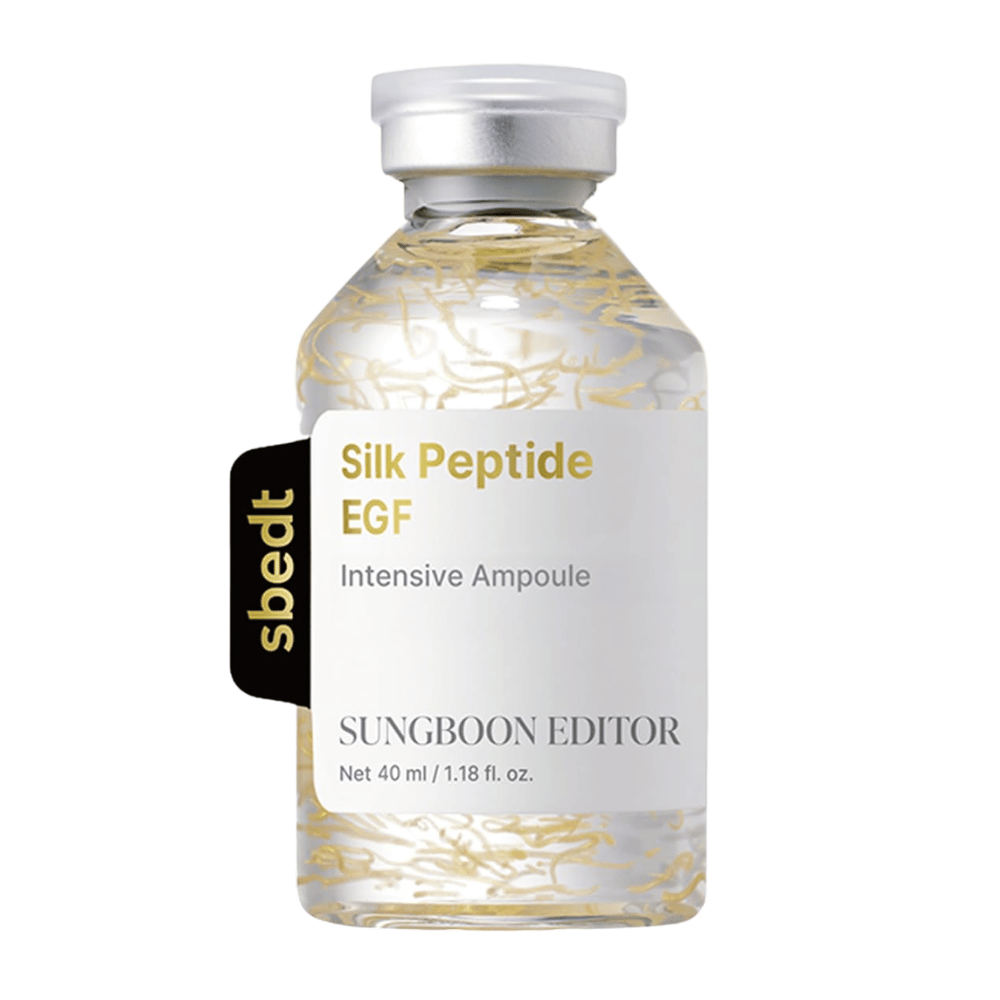 SUNGBOON EDITOR Silk Peptide EGF Intensive Ampoule je koncentriran serum s svilenim ekstraktom, EGF, peptidi in 24-karatnim zlatom, ki vlaži kožo ter prispeva k bolj čvrstemu, enakomernejšemu in bolj sijočemu videzu.