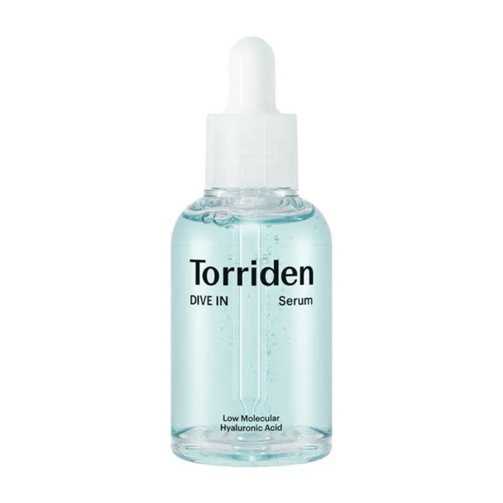 Steklenica Torriden DIVE-IN Low Molecule Hyaluronic Acid Serum 50ml za vlaženje, na beli podlagi.