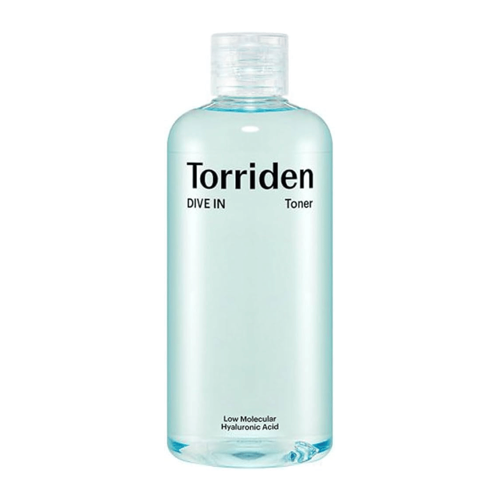 Steklenica Torriden DIVE-IN Low Molecule Hyaluronic Acid Toner 300ml, postavljena na nedotaknjeno belo ozadje.