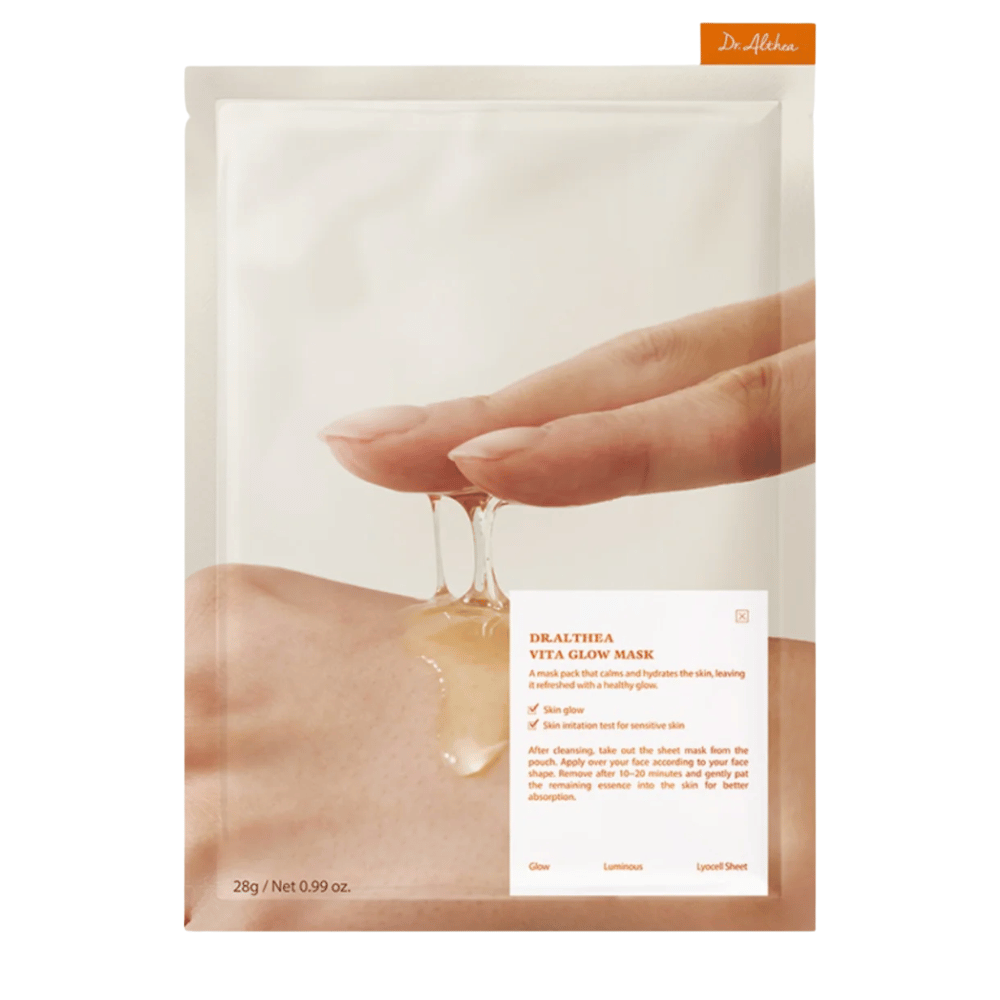 Embalaža Dr. Althea Vita Glow Mask, ki prikazuje esenco maske. Vlažilna sheet maska za sijaj in enakomeren ton kože, nežna tudi za občutljivo kožo.