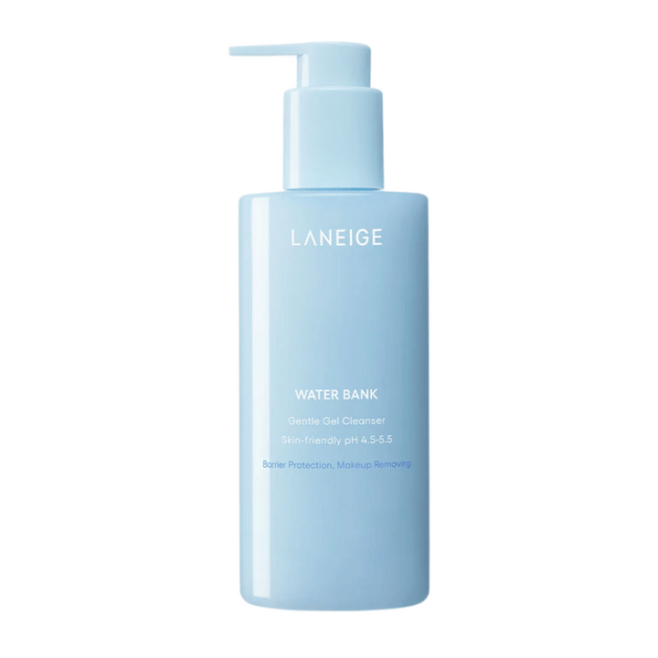 LANEIGE Water Bank Gentle Gel Cleanser v svetlo modri steklenički s pumpico in belim besedilom, na beli podlagi.