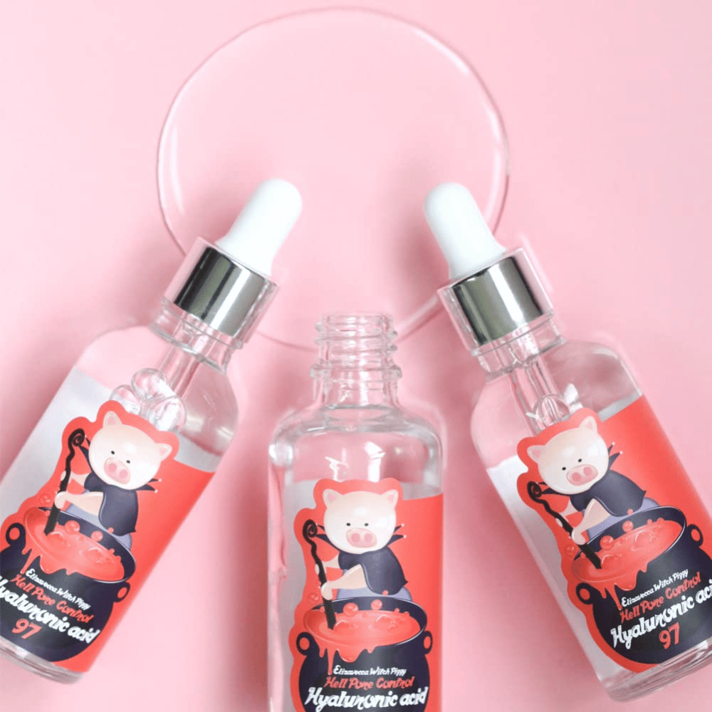Elizavecca Witch Piggy Hell Pore Control Hyaluronic Acid 97 serum s pipeto, vlažilni serum s hialuronsko kislino, ki zagotavlja intenzivno vlaženje in učinek polnjenja.