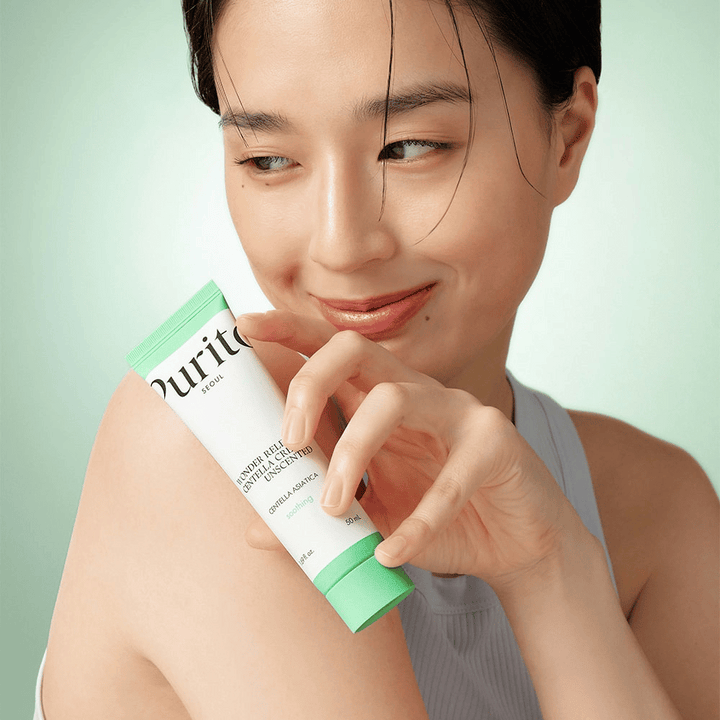 Purito Wonder Releaf Centella Cream Unscented je pomirjujoča in vlažilna krema, obogatena s Centella Asiatica. Ta neodišavljena formula pomaga pomiriti razdraženo kožo, jo vlaži in krepi kožno bariero, ne da bi povzročala draženje. Popolna za občutljivo kožo.