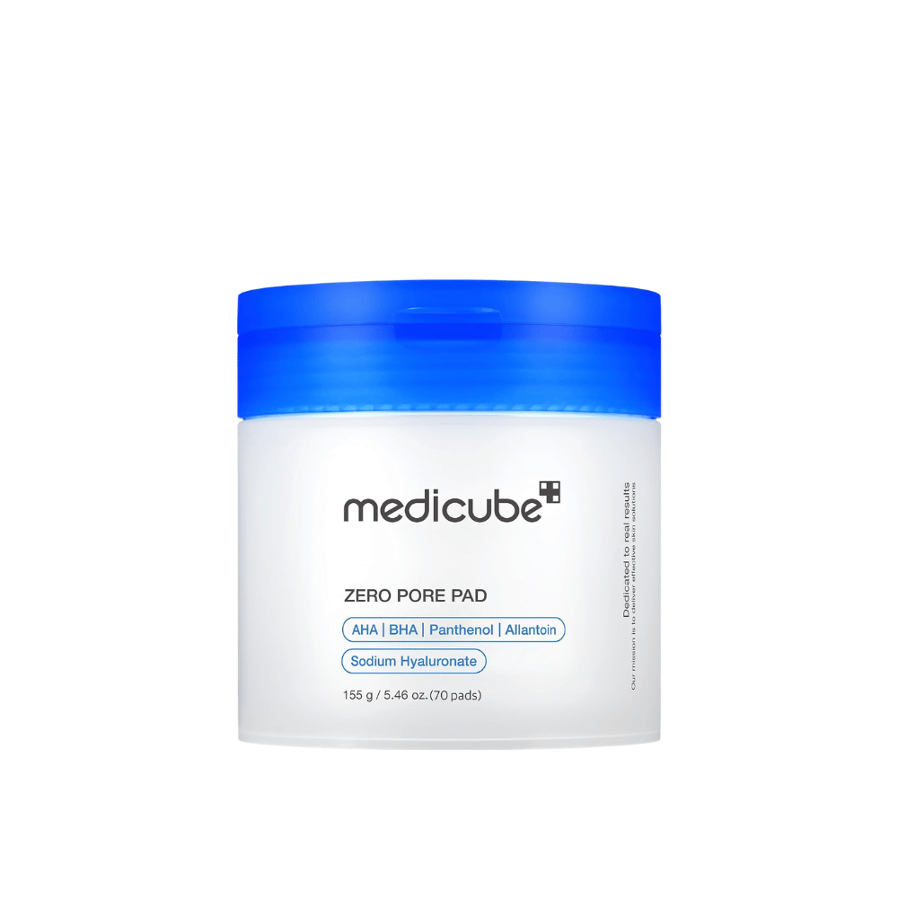 Medicube Zero Pore Pad 2.0, 70 eksfoliativnih toner pads z AHA, BHA in pantenolom v belem lončku z modrim pokrovom na belem ozadju.