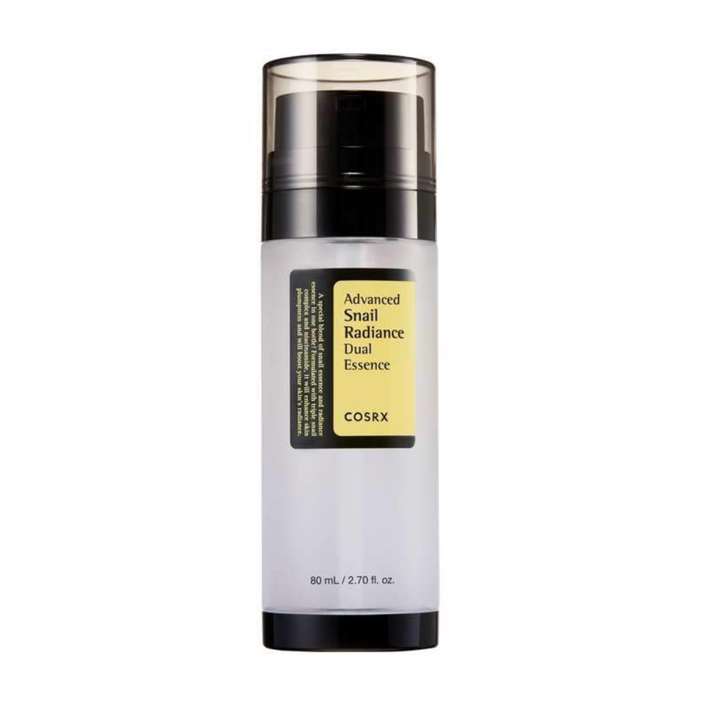COSRX Advanced Snail Radiance Dual Essence 80ml pomaga zmanjšati akne in spodbuja jasno kožo s svojo trojno polžjo kompleksno formulo in niacinamidom.