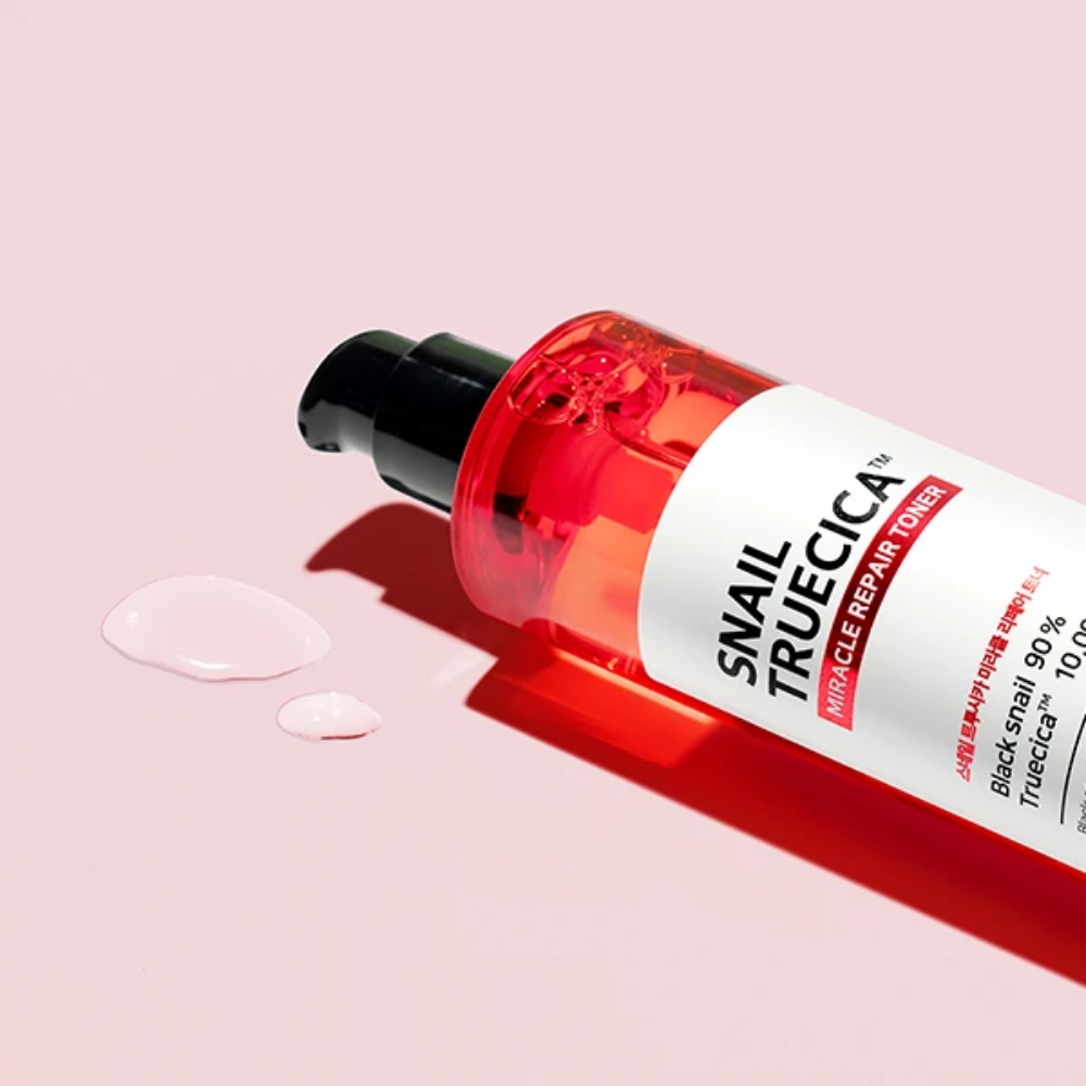Ena steklenica Snail Truecica Miracle Repair Toner 135ml z blagovno znamko SOME BY MI.